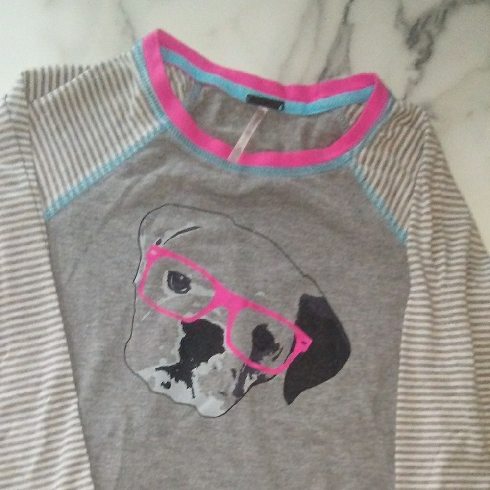 Long-sleeved girl shirt